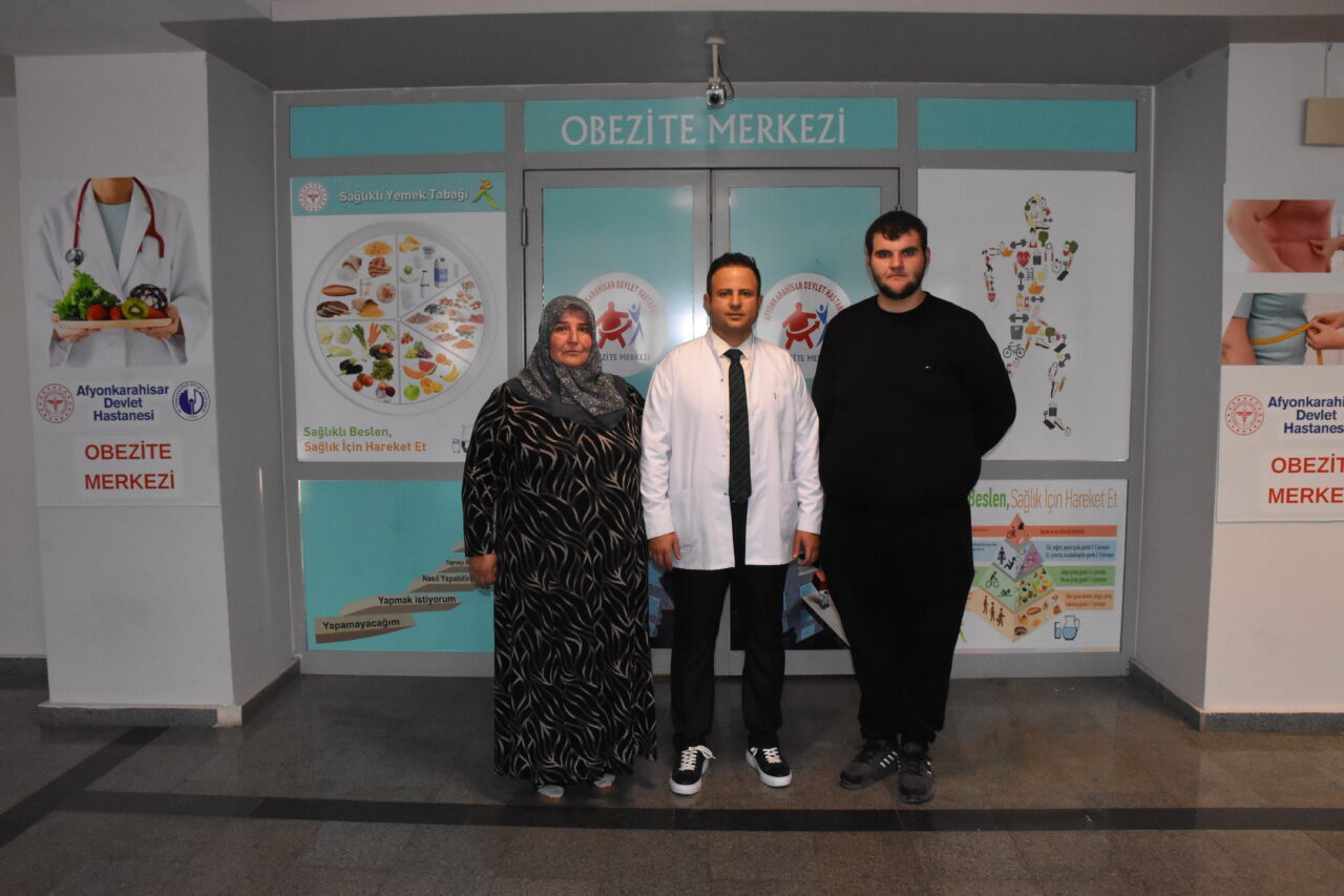 - Afyonkarahisar'da oğlundan sonra kendisi de mide küçültme ameliyatı olan