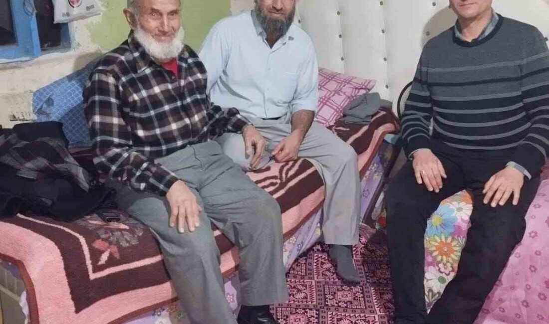 Afyonkarahisar’ın Şuhut ilçesinde, “Ulu Çınarlar” projesi çerçevesinde yaşlılara yönelik anlamlı