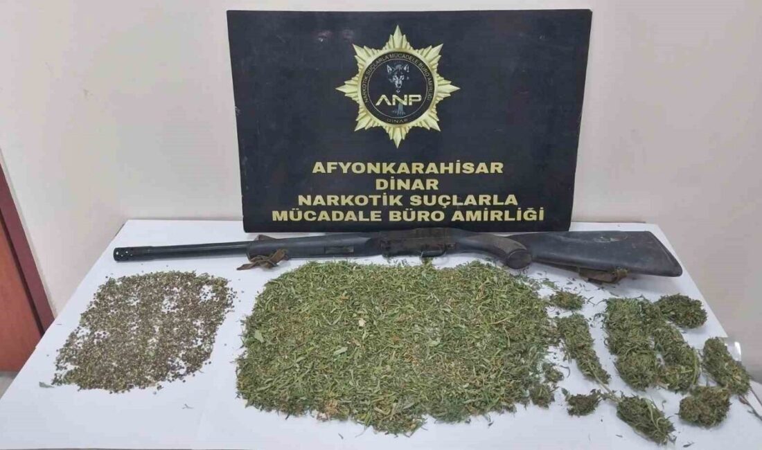 Afyonkarahisar’da gerçekleştirilen uyuşturucu operasyonunda yakalanan 2 kişi tutuklanarak cezaevine gönderildi.
