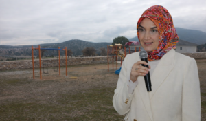 Vatandaşlarla güçlü bağlar kuran, iletilen her talebe imkânlar ölçüsünde çözüm