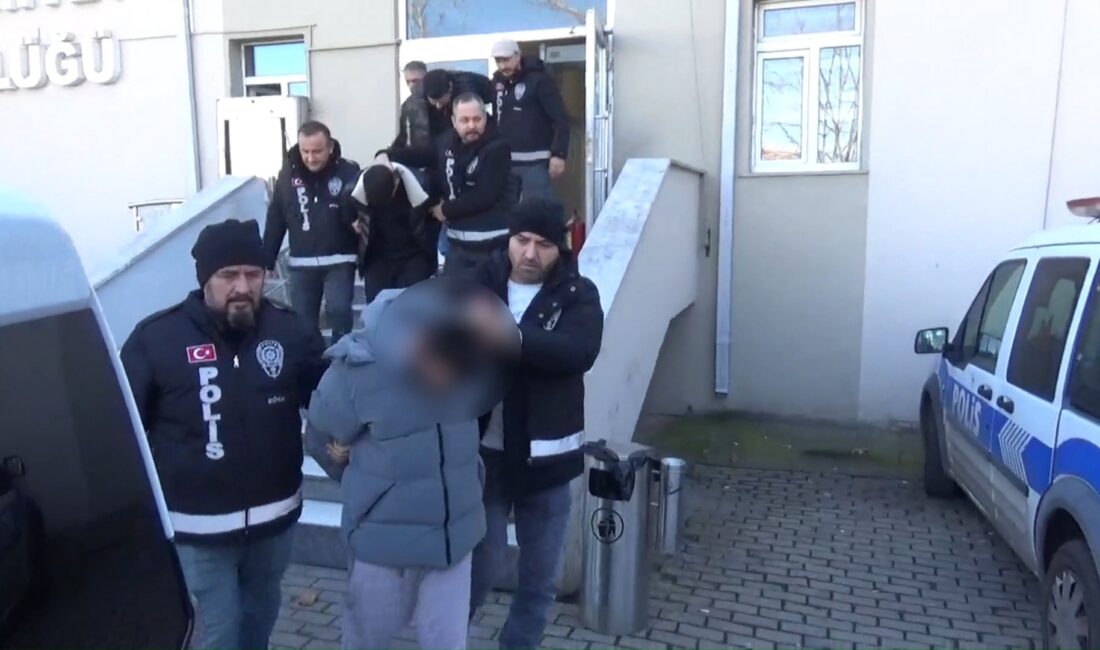 Kırklareli'nin Lüleburgaz ilçesinde 'savcı' yalanıyla milyonluk altın vurgunu yapan 3