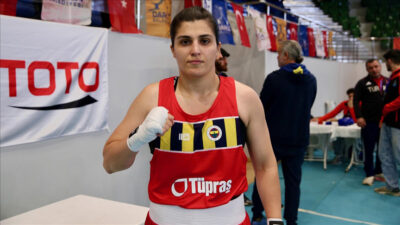 Olimpiyat, dünya ve Avrupa şampiyonlukları bulunan milli boksör Busenaz Sürmeneli,