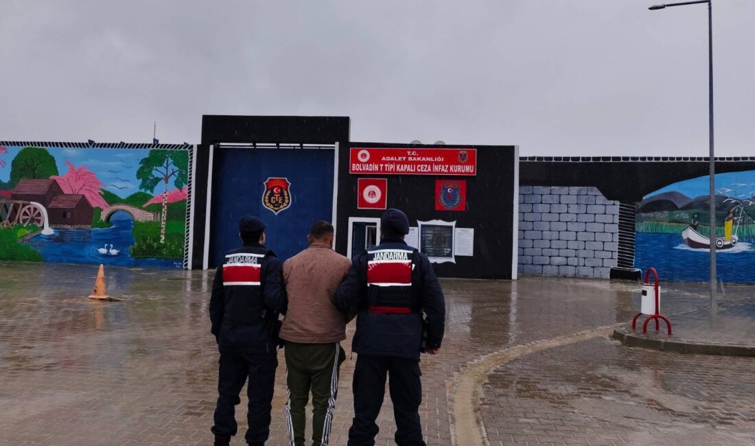 Afyonkarahisar İl Jandarma Komutanlığı ekipleri, aranan şahısların yakalanmasına yönelik yürüttüğü