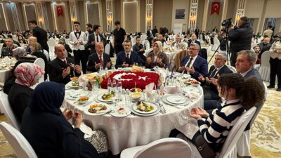 Afyonkarahisar Valisi Doç. Dr. Kübra Güran Yiğitbaşı ve İl protokolü,