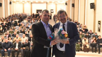 Emirdağ Belediye Başkanı Serkan Koyuncu’nun ev sahipliğinde düzenlenen Gönül Sohbetleri
