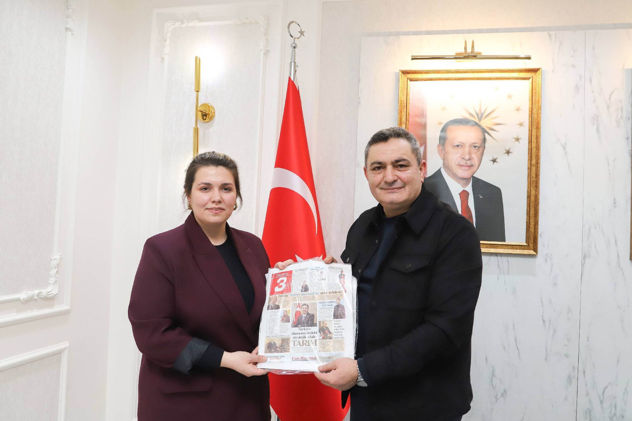 Çobanlar Belediye Başkanı Ali Altuntaş, bölgenin önemli basın kuruluşlarından Gazete