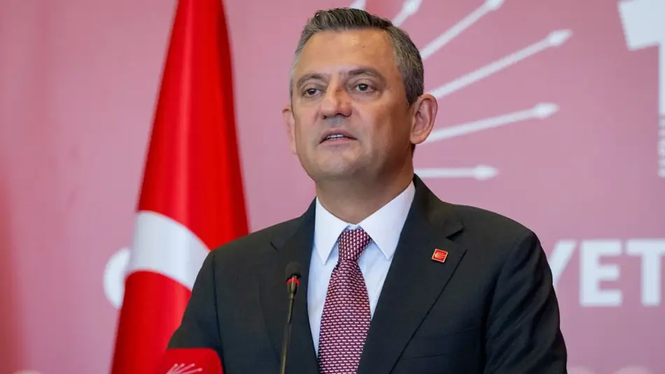 CHP Genel Başkanı Özgür Özel, partisinden istifa eden Keçiören Belediye