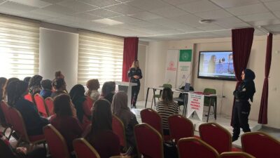 Afyonkarahisar İl Emniyet Müdürlüğü ekipleri, toplum destekli faaliyetler kapsamında bilgilendirme