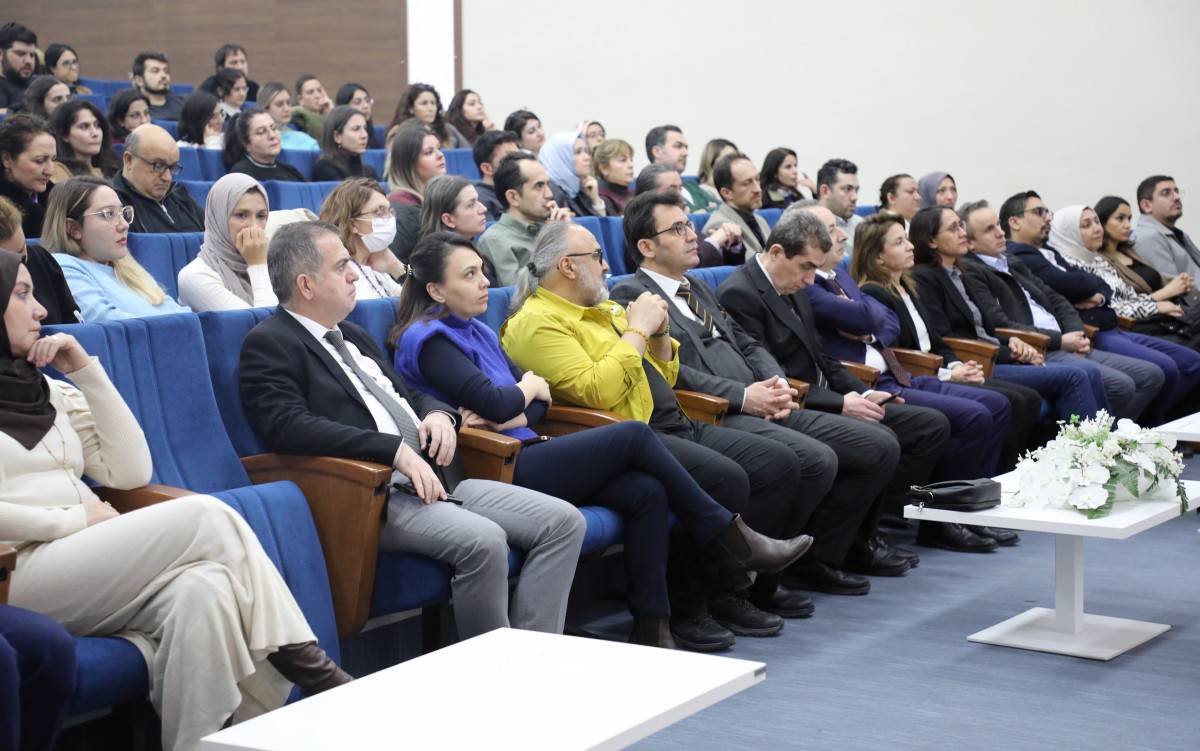 Afyonkarahisar Sağlık Bilimleri Üniversitesi (AFSÜ) akademik personeline yönelik “Akademik Yayıncılıkta