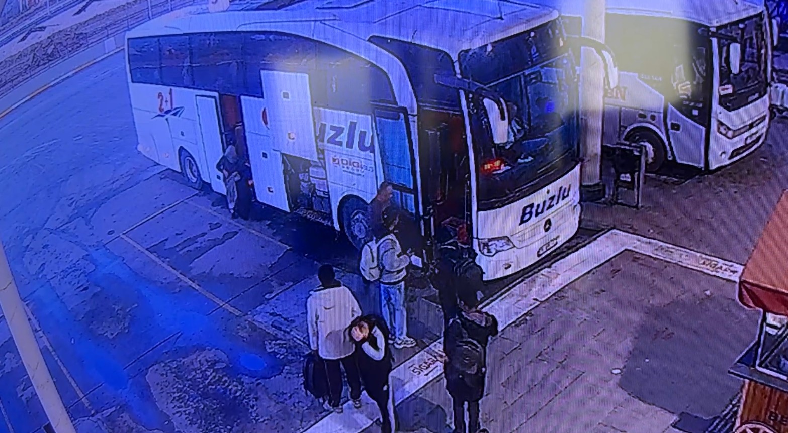 Antalya’nın Döşemealtı ilçesinde 8 kişinin ölümüyle sonuçlanan feci otobüs kazasına