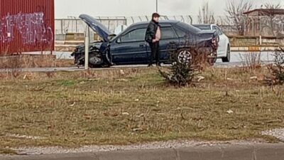 Afyonkarahisar merkezine bağlı Işıklar beldesinde dört otomobilin birbirine çarpması sonucu