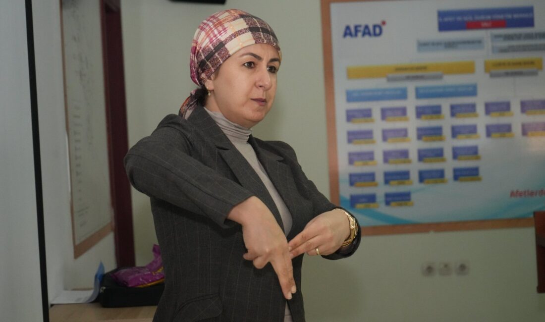Afyonkarahisar İl Afet ve Acil Durum Müdürlüğü tarafından işitme engelli