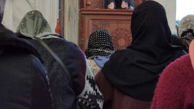 Afyonkarahisar’ın tarihi dokusuyla öne çıkan Mevlevi Camii, kadınlara yönelik düzenlenen