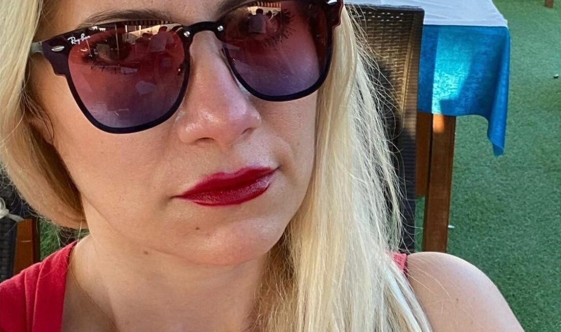 Gaziantep’te 2 Eylül 2020 tarihinde bir apartmanın 3. katındaki balkonundan