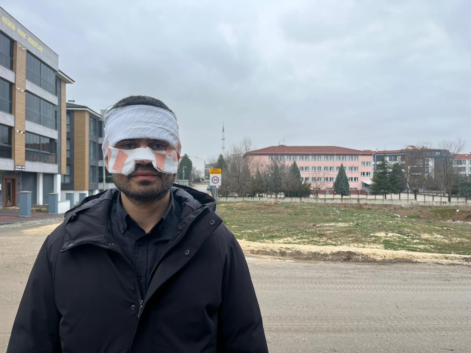 Eskişehir Yılmaz Çetintaş Anadolu Lisesi’nde görev yapan fizik öğretmeni ve