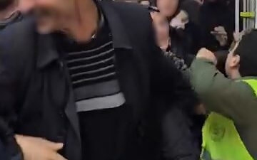 Bursa'nın İnegöl ilçesinde 27. yılını kutlayan bir mağazanın düzenlediği büyük