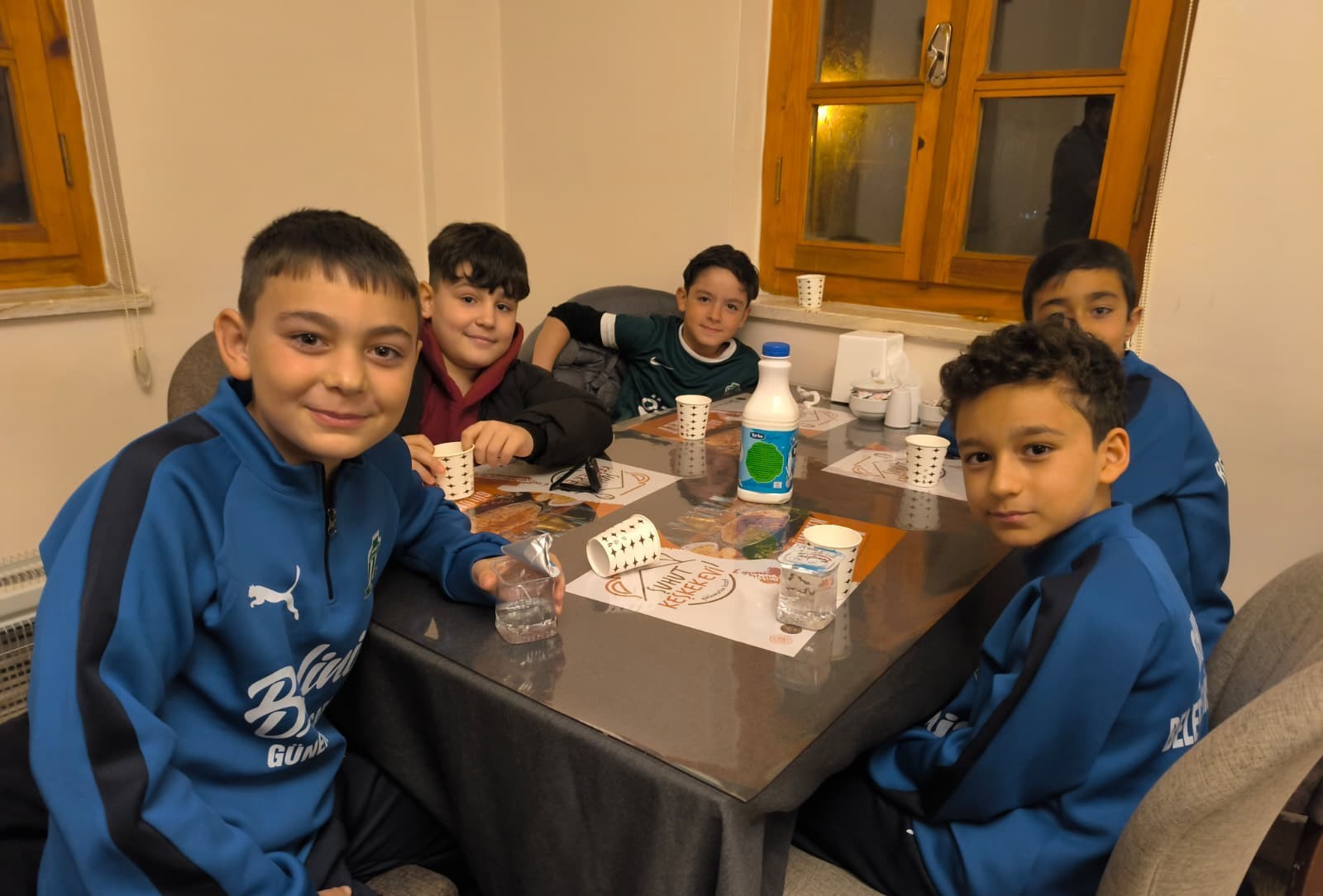 Afyonkarahisar Şuhut Hisarspor’un altyapı takımları, saha dışındaki örnek birliktelikleriyle göz