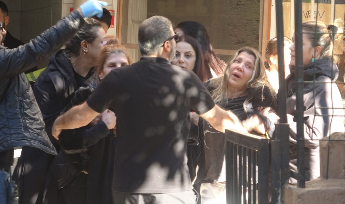 Antalya’nın Muratpaşa ilçesi, öğle saatlerinde yankılanan silah sesleriyle sarsıldı. Konuksever