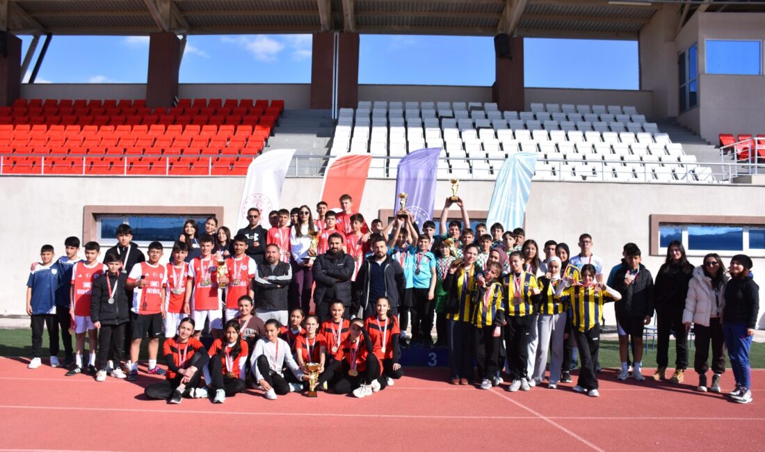 Afyonkarahisar Kocatepe Spor Kompleksi, geleceğin atletlerini ağırlayan görkemli bir organizasyona