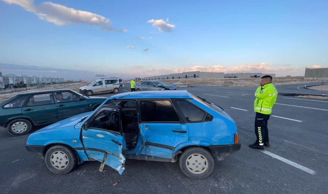 Karaman’da Urgan Mahallesi Yeni Çevre Yolu üzerinde meydana gelen trafik