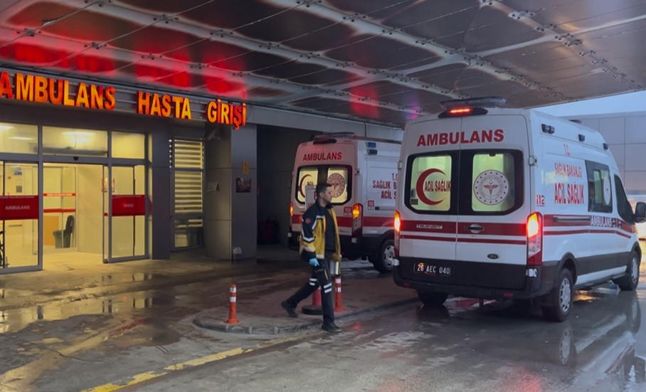 Eskişehir’in Odunpazarı ilçesinde, ocakta unutulan yemeğin yanması sonucu açığa çıkan