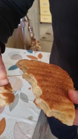 Bursa’nın Nilüfer ilçesinde bir vatandaş, sahur hazırlığı yaptığı sırada fırından