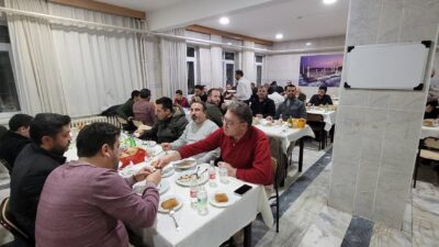 Afyonkarahisar İl Müftülüğünde görevli personeller gerçekleştirilen iftar programında bir araya