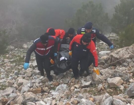 Söke ile Davutlar Mahallesi sınırı Nallıca mevkisindeki Manastır yolunda dün