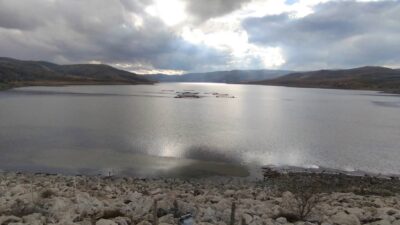 Afyonkarahisar’ın Şuhut ilçesinde tarımsal üretimin can damarı olan Selevir Barajı,