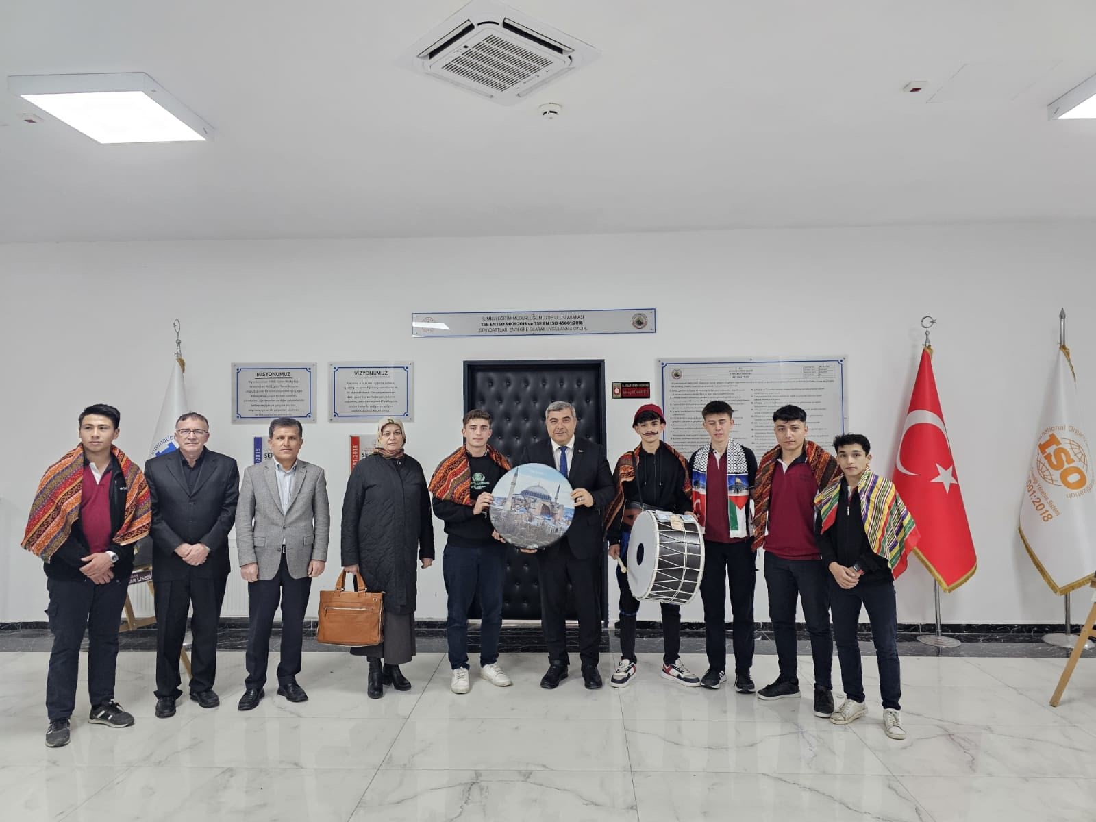 Afyonkarahisar’da Ramazan ayının manevi iklimi, okullardan yükselen kültürel etkinliklerle şehre