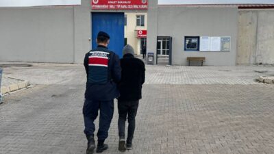Afyonkarahisar İl Jandarma Komutanlığı ekiplerince il merkezinde aranan şahısların yakalanmasına