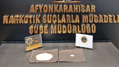 Afyonkarahisar İl Emniyet Müdürlüğü ekiplerince Döğer beldesinde gerçekleştirilen uygulama sırasında