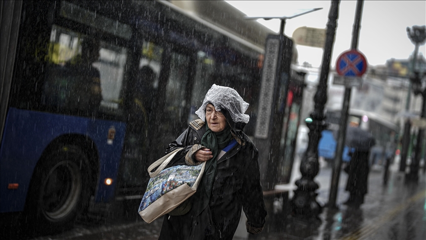 Afyonkarahisar Valiliği, kent genelinde etkili olması beklenen yağış ve soğuk