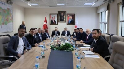 AK Parti Afyonkarahisar Milletvekili Ali Özkaya, beraberinde İl Genel Meclis