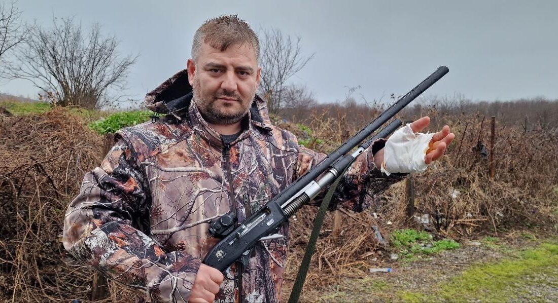 Sakarya’nın Kocaali ilçesinde avlandığı sırada tetiğe basan avcının tüfeği patlayarak