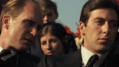 Baba (The Godfather) filminde avukat Tom Hagen ve Kıyamet (Apocalypse