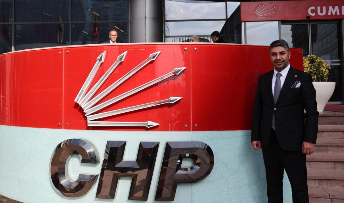 Cumhuriyet Halk Partisi Afyonkarahisar Merkez İlçe Başkanı Murat Albayrak, Büyük