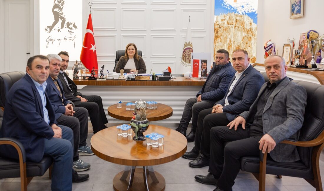 Afyonkarahisar Belediye Başkanı Burcu Köksal, belediyede gerçekleşen ziyaretler kapsamında Cumhuriyet