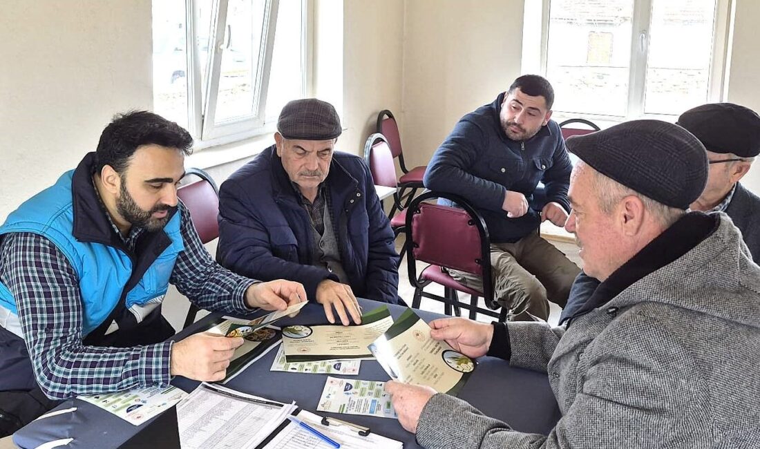 Afyonkarahisar’da çiftçilere yönelik verilen ‘B-Reçete uygulamaları ile Bitki Koruma Ürünleri