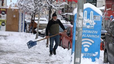 Kar yağışının etkili olduğu Erzurum, Tunceli, Kars, Ağrı ve Ardahan,