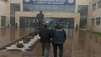 Afyonkarahisar İl Emniyet Müdürlüğü ekiplerince, aranan şahısların yakalanmasına yönelik yürütülen