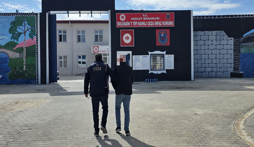 Afyonkarahisar İl Emniyet Müdürlüğü ekiplerince aranan şahısların yakalanmasına yönelik sürdürülen