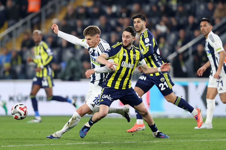 Fenerbahçe, Trendyol Süper Lig'in 23. haftasında konuk ettiği Kasımpaşa'yla 1-1