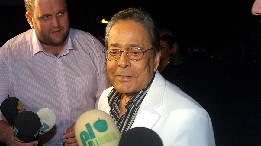 "Kuruntu Ailesi"nde Hüsnü Kuruntu, "Avrupa Yakası"nda Tahsin Sütçüoğlu karakterleriyle özdeşleşen