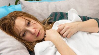 İç Hastalıkları Uzmanı Dr. Yasemin Turgut Sezgin, özellikle sabahları yastık