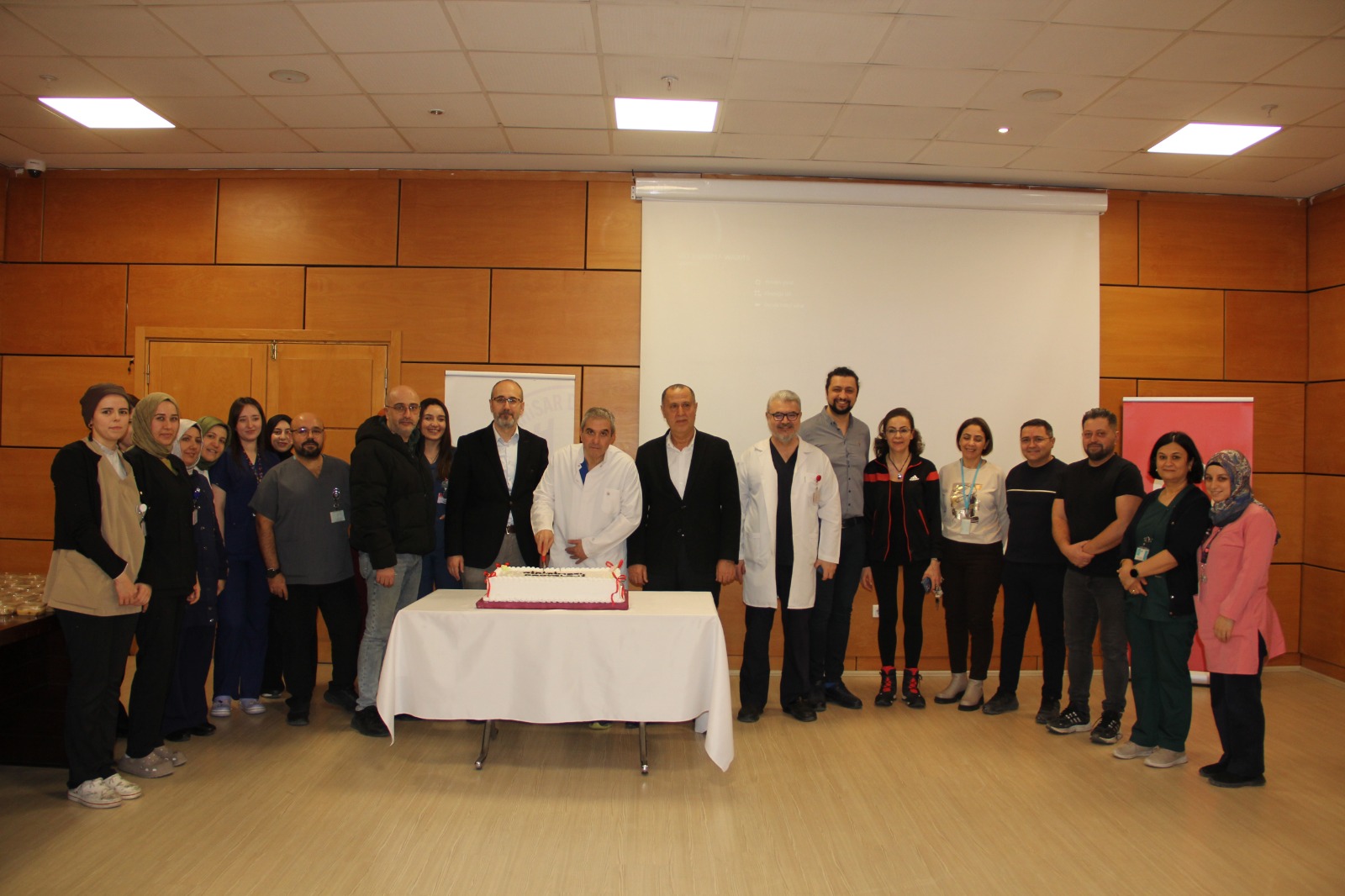 Afyonkarahisar İl Sağlık Müdürlüğü koordinasyonunda, Afyonkarahisar Devlet Hastanesi bünyesinde 1