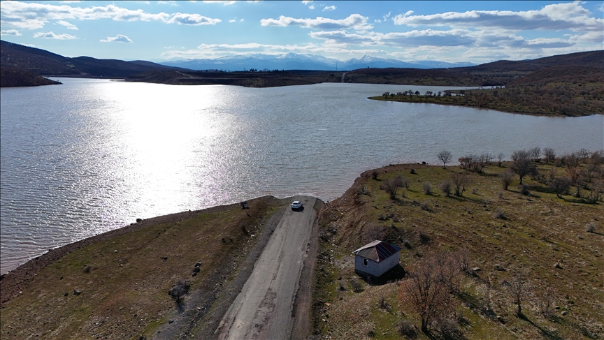 Bingöl'de geçen yıl ekim ayında kuruma noktasına gelen Gülbahar Baraj
