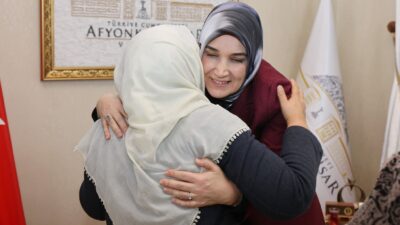 Afyonkarahisar Valisi Doç. Dr. Kübra Güran Yiğitbaşı, vatan uğruna canlarını