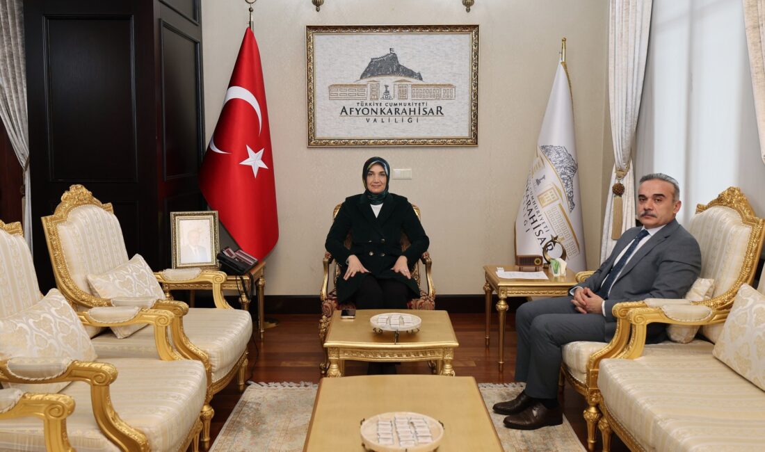 Afyonkarahisar Cumhuriyet Başsavcısı Mehmet Patlak, Afyonkarahisar Valisi Doç. Dr. Kübra