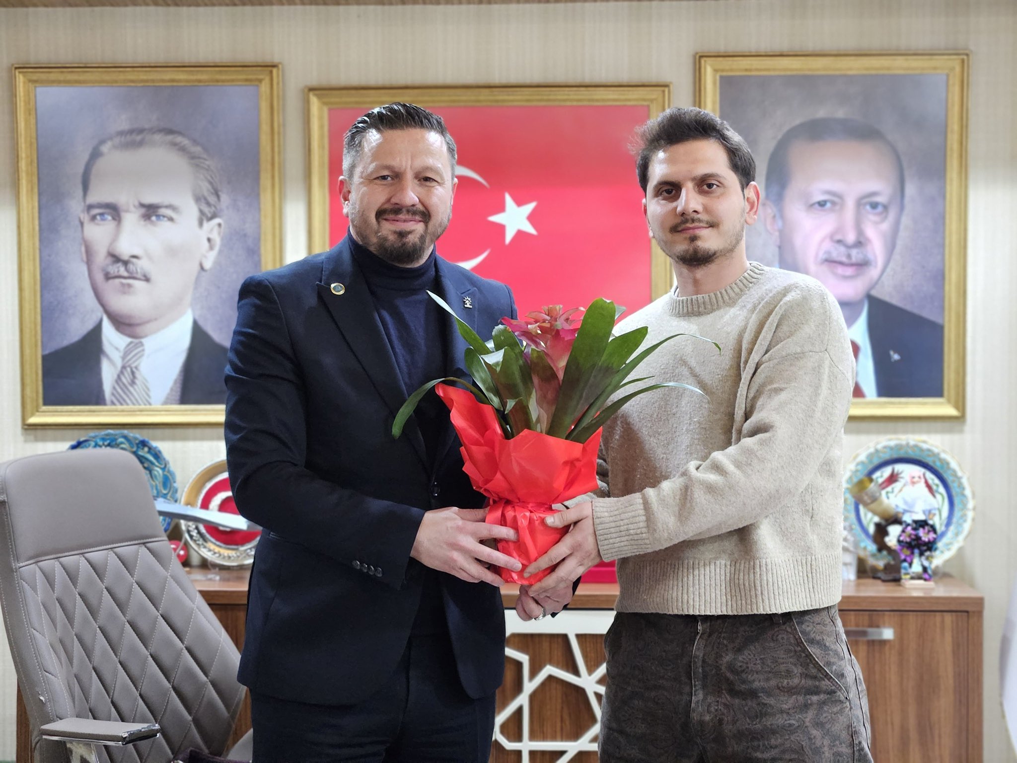 Balıkesir siyasetinde hareketli saatler yaşanıyor. Cumhuriyet Halk Partisi (CHP) İlçe